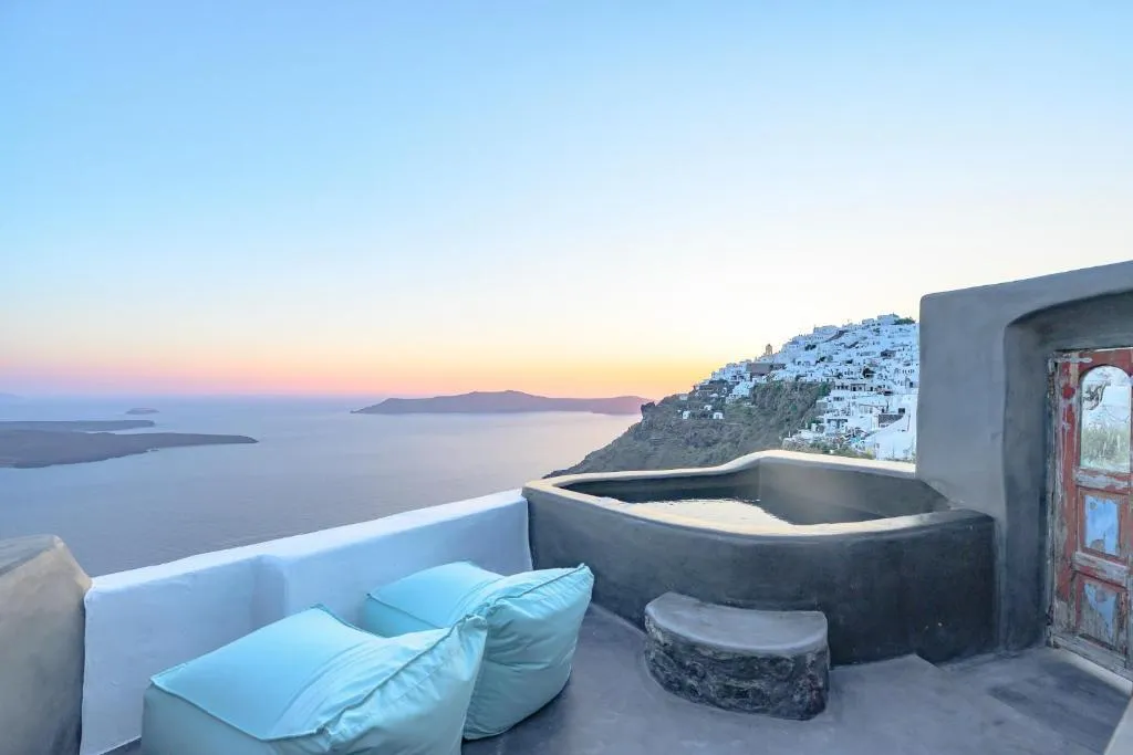DOUBLE SUPERIOR SEA VIEW Room, Sophia Luxury Suites, Santorini