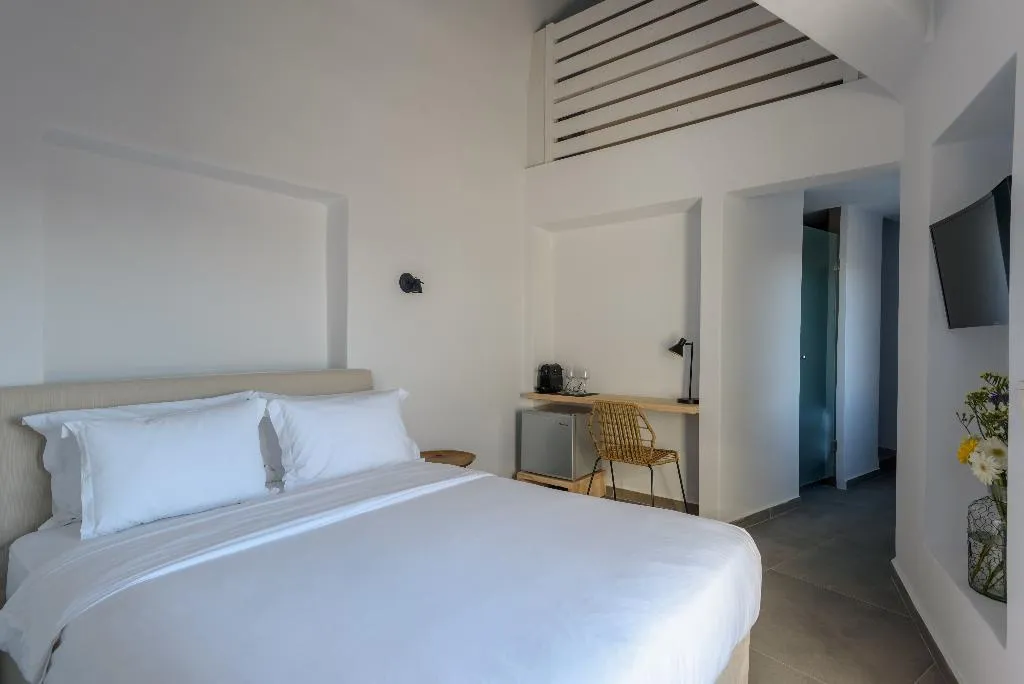 SUITE HONEYMOON Room, Earino Suites and Villas, Santorini