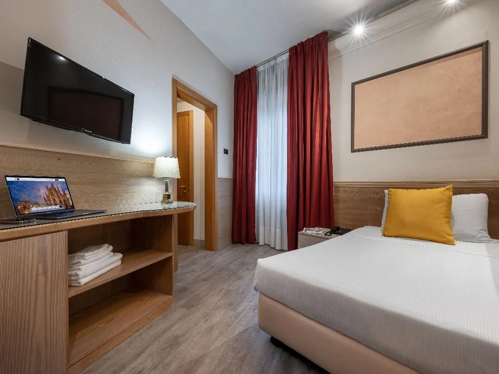 SINGLE BASIC Room, iH Hotels Milano St. John, Milan