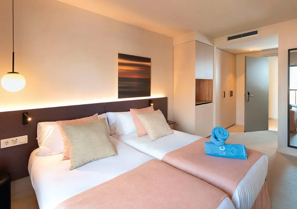 FAMILY ROOM CAPACITY 4 Room, Aqua Hotel Promenade & Spa****S, Costa Brava