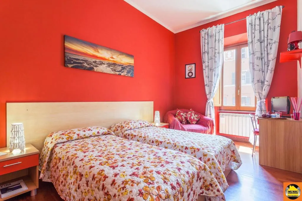 Room, Music Guesthouse Bed And Breakfast, Naples