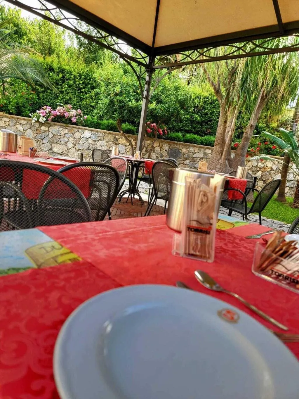 Terrace, Garibaldi, Catania