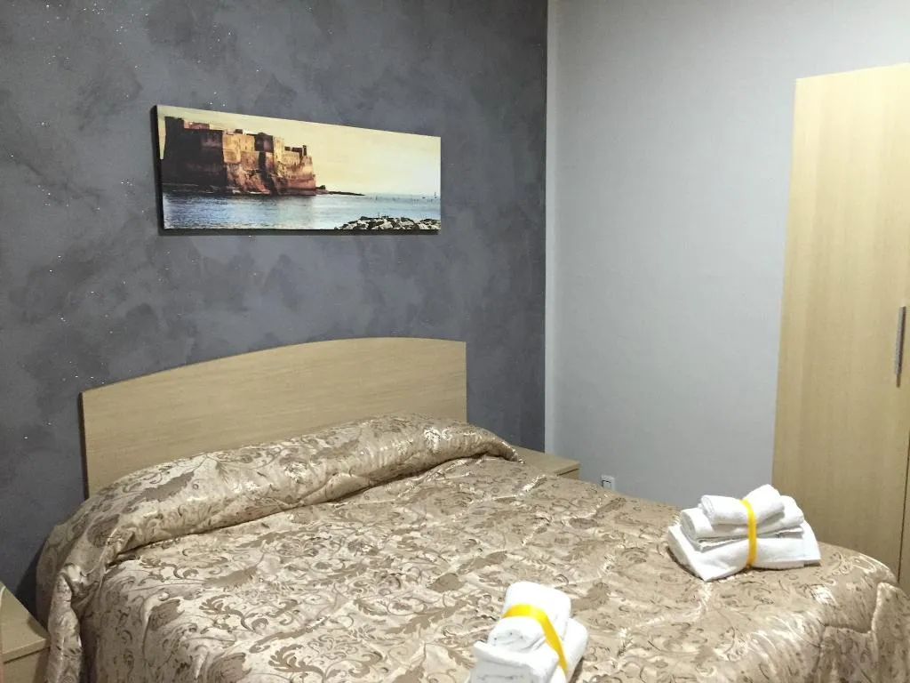 Room, B&B Sirentum, Naples