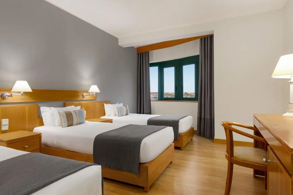 TRIPLE STANDARD Room, TRYP Montijo Parque Hotel, Lisbon