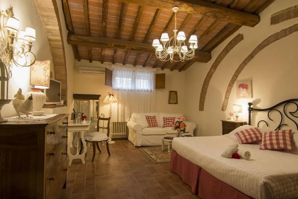 FAMILY ROOM THREE BEDS Room, Belvedere Di San Leonino, Florence