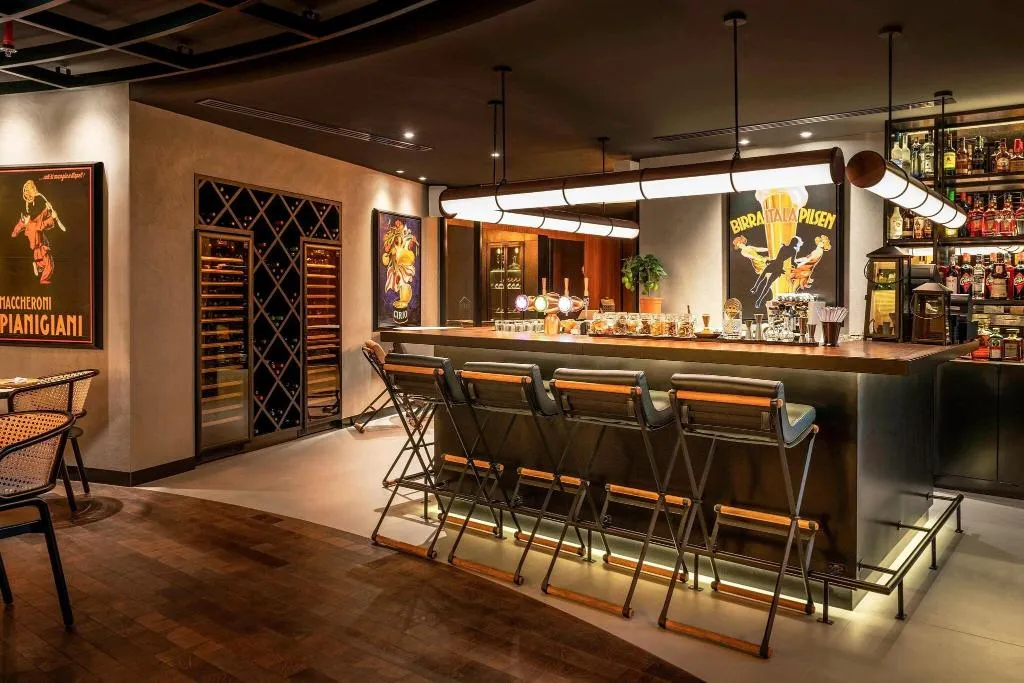 Restaurant, Le Royal Meridien Beach Resort and Spa, Dubai