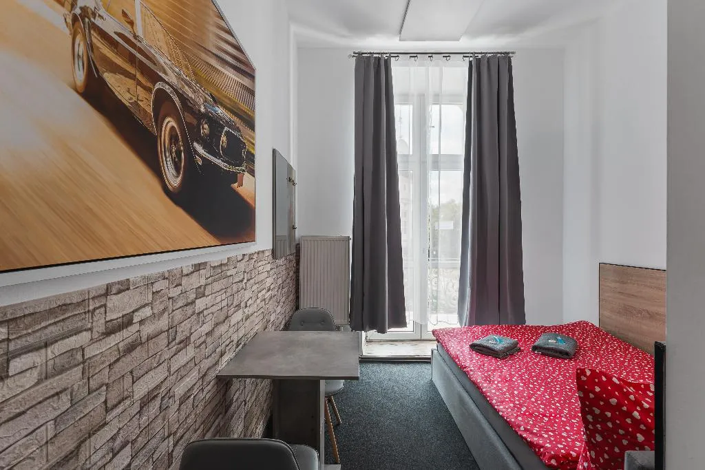 SINGLE STANDARD Room, 70s Guest room, Krakow