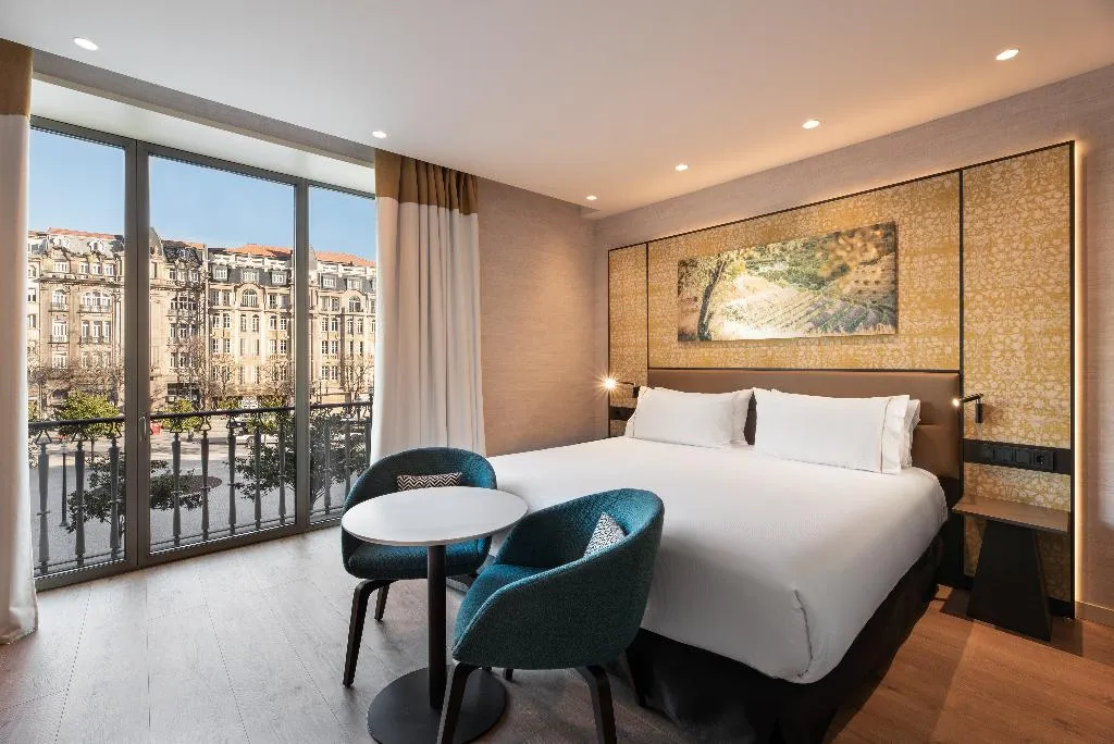 Double or Twin DELUXE WITH BALCONY Room, Eurostars Aliados, Porto