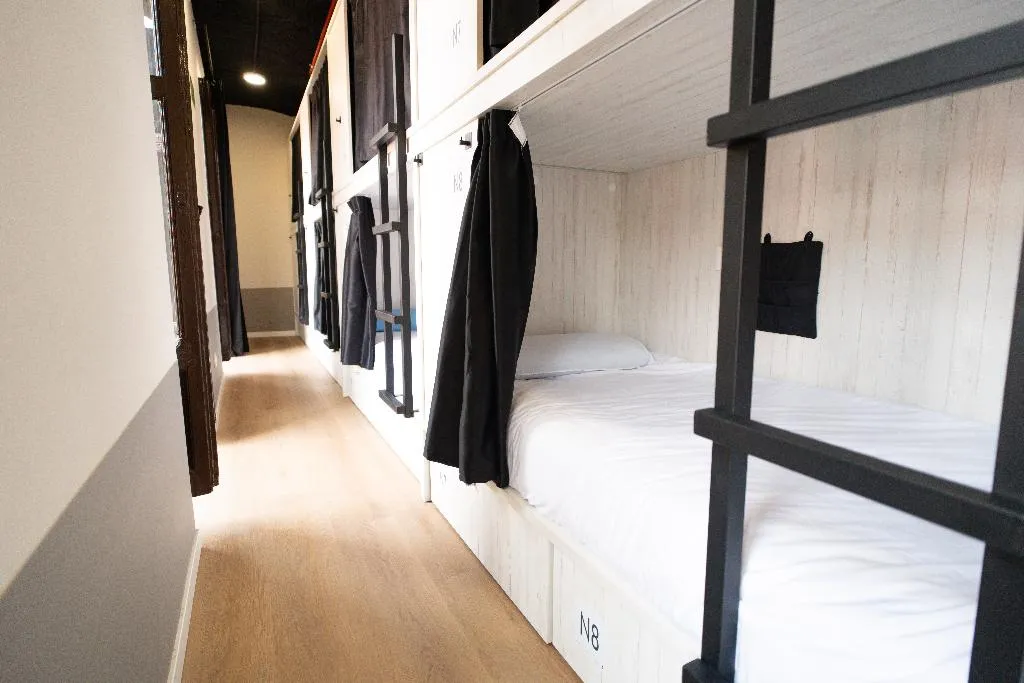 Room CAPACITY 8 Room, Adventure Hostel Madrid, Madrid