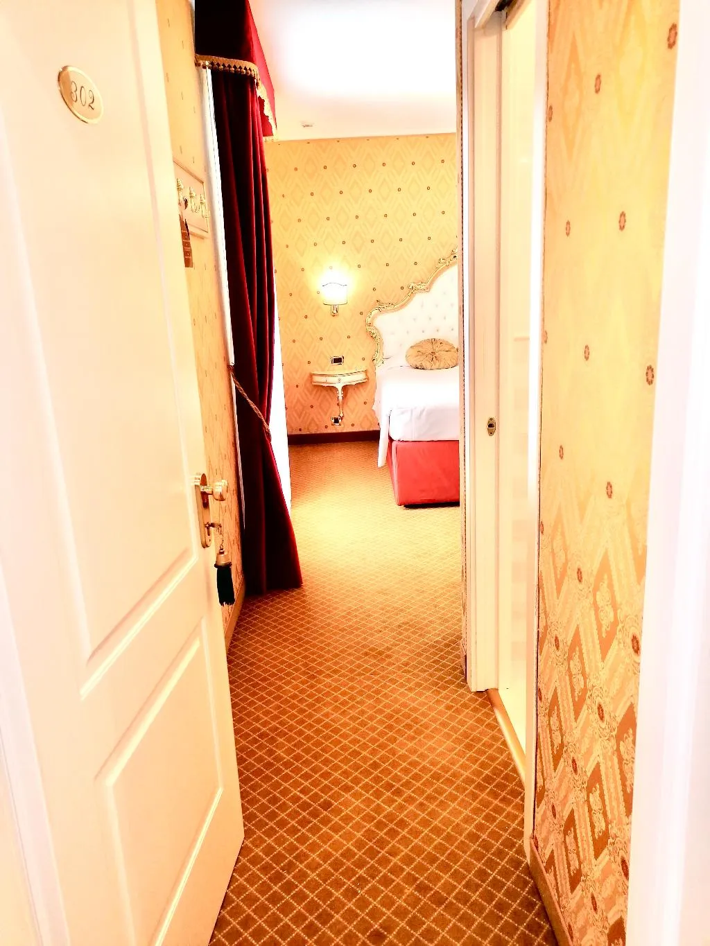 DOUBLE SUPERIOR Room, Gardena, Venice