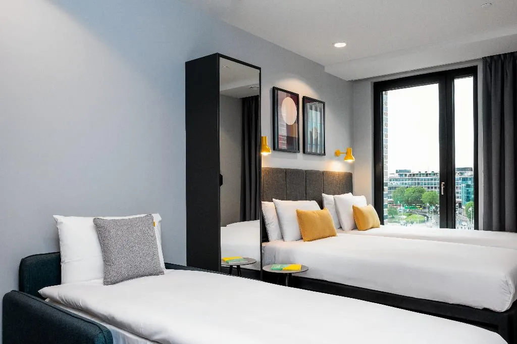 STUDIO CAPACITY 3 Room, Staycity Aparthotels City Quay, Dublin