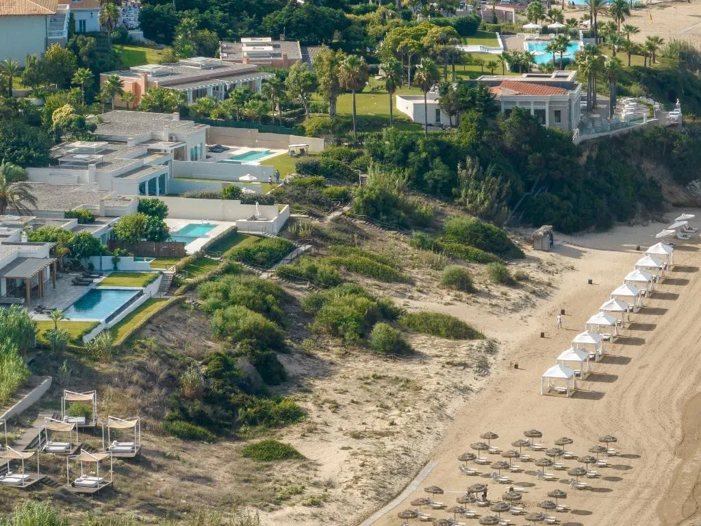 VILLA CAPACITY 8 Room, Mandola Rosa, A Resort to Live, Athens