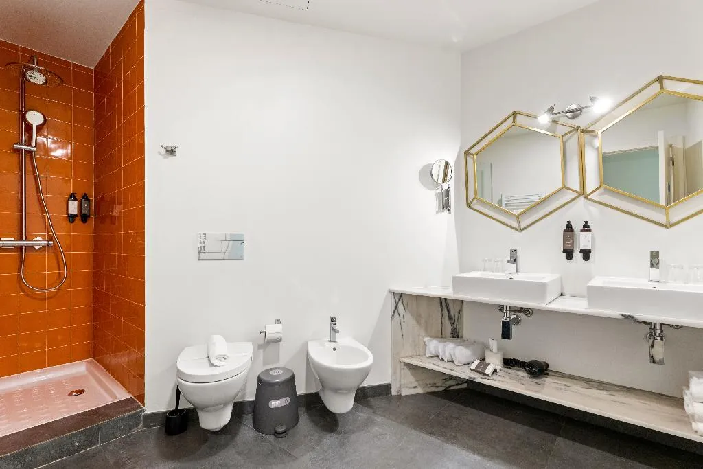 FAMILY ROOM TWO BEDROOMS ONE BATHROOM Room, Monte Belvedere Hotel By Shiadu, Lisbon