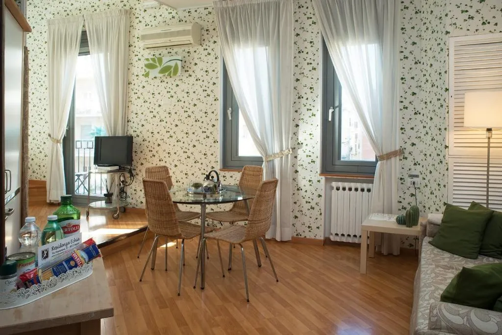 APARTMENT CAPACITY 3 Room, Residenza Echia, Naples