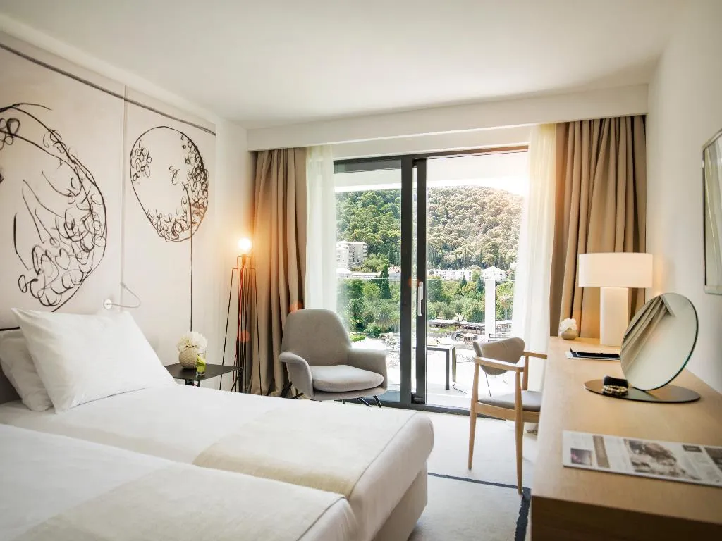 DOUBLE SINGLE USE DELUXE SEA VIEW WITH BALCONY Room, Hotel Kompas, Dubrovnik