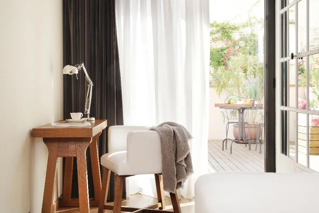 DOUBLE WITH TERRACE Room, Ofelias Hotel, Barcelona