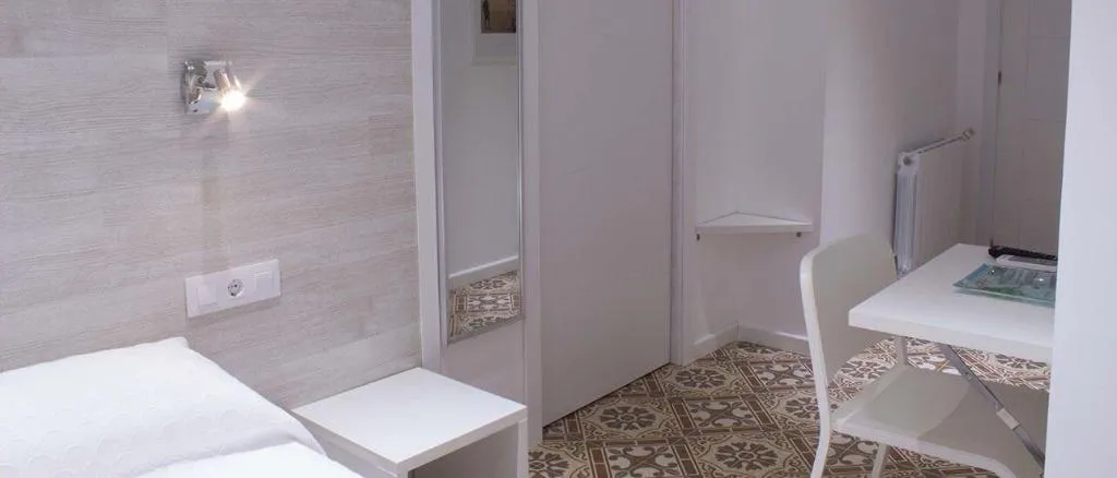 Room, Hostal Nova, Barcelona
