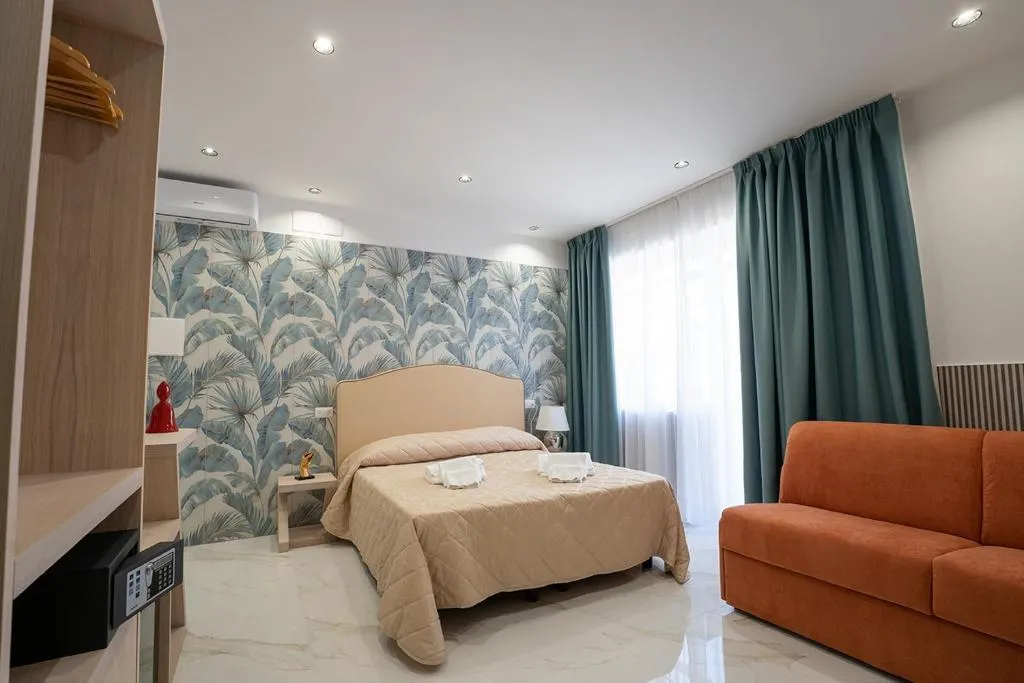 DOUBLE DELUXE KING BED Room, P.C. Boutique H. Napoli Centro, Naples