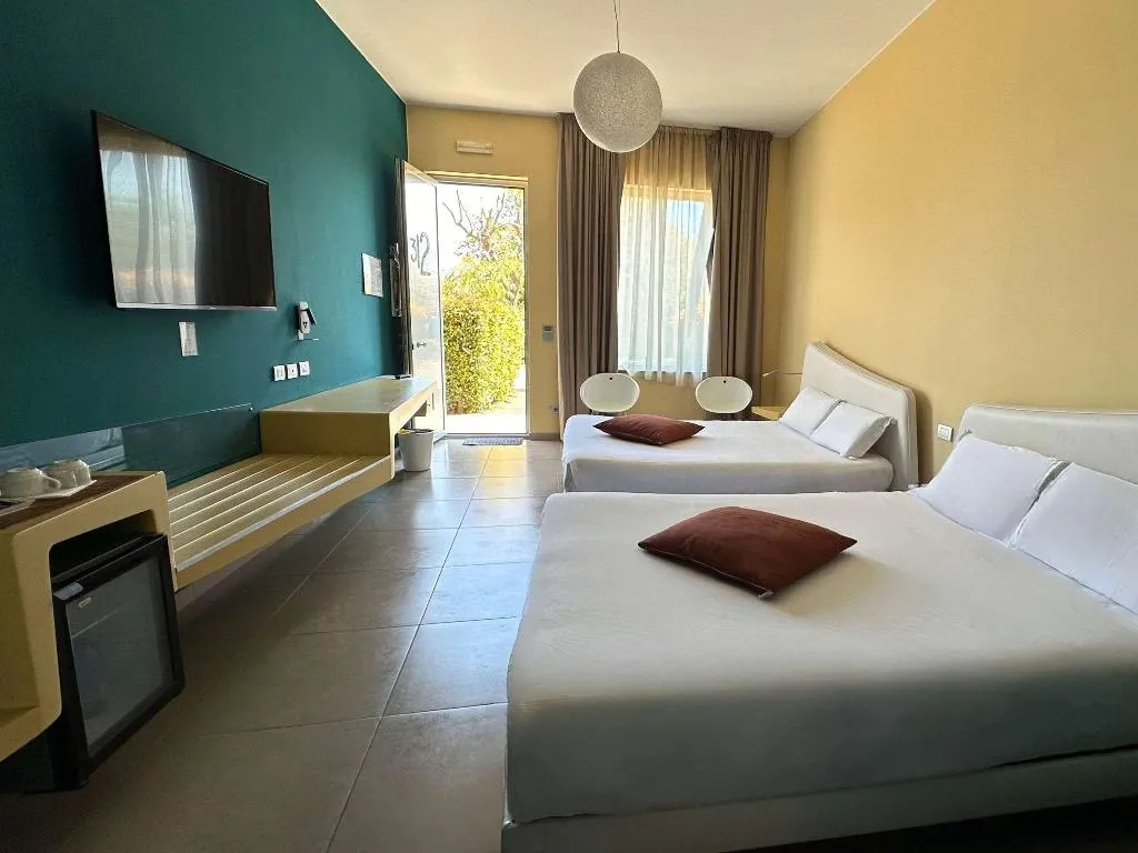 DOUBLE CLASSIC TWO QUEEN BEDS Room, Ibis Styles Catania Acireale, Catania