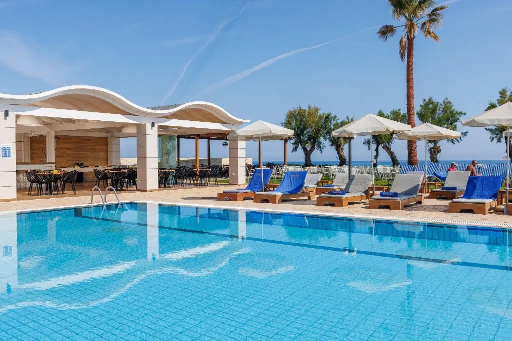 Bar, Malia Bay Beach Hotel & Bungalows, Crete