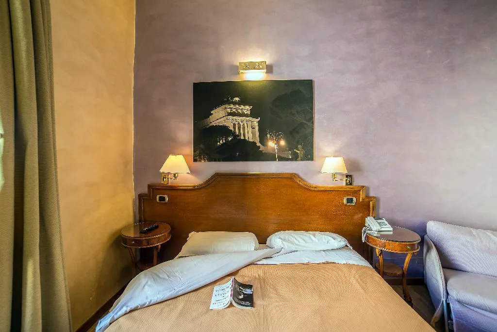 TRIPLE STANDARD Room, Kent, Rome