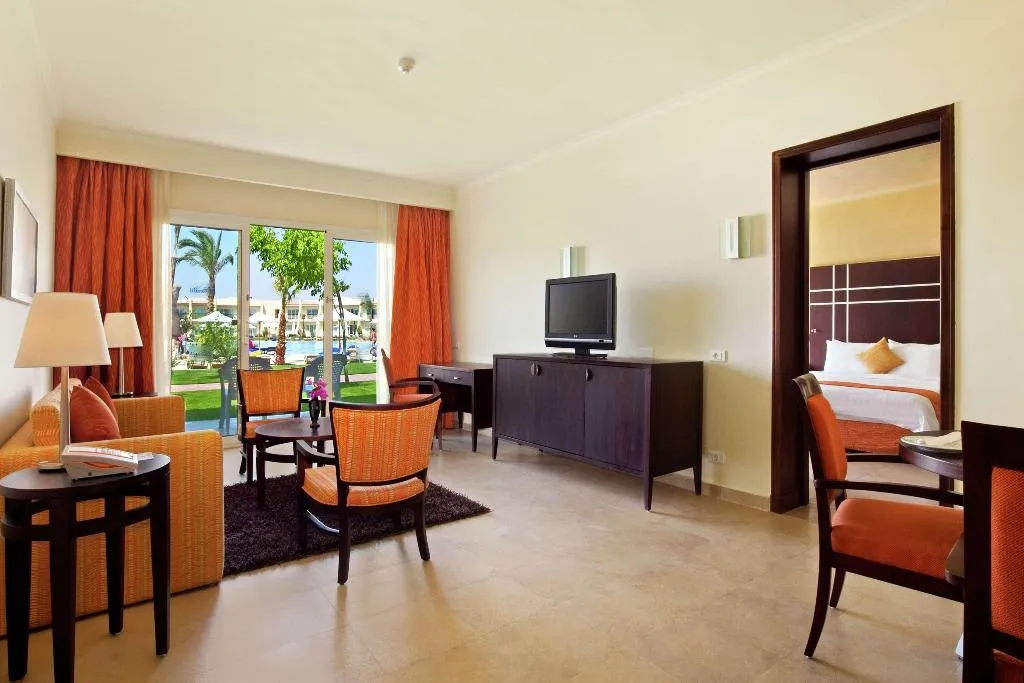 SUITE DELUXE POOL VIEW Room, DoubleTree by Hilton Sharm El Sheikh - Sharm Bay, Red Sea Riviera