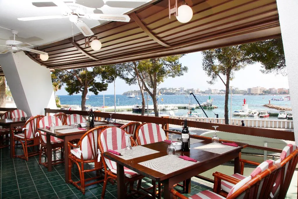 Restaurant, Suites Roc Portonova, Majorca