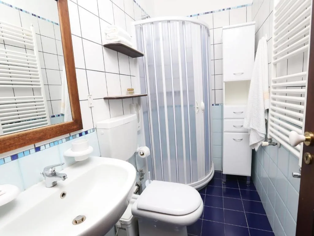 DOUBLE SUPERIOR Room, Santa Lucia 50, Naples