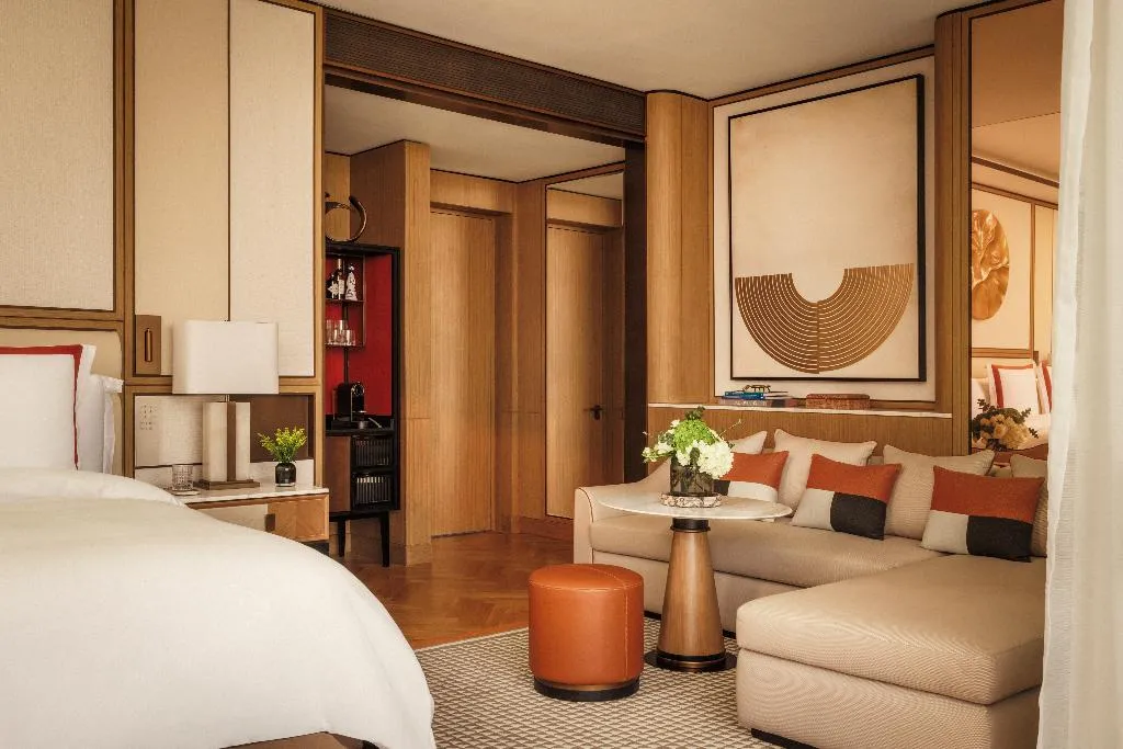 Double or Twin DELUXE MARINA VIEW Room, Jumeirah Marsa Al Arab, Dubai