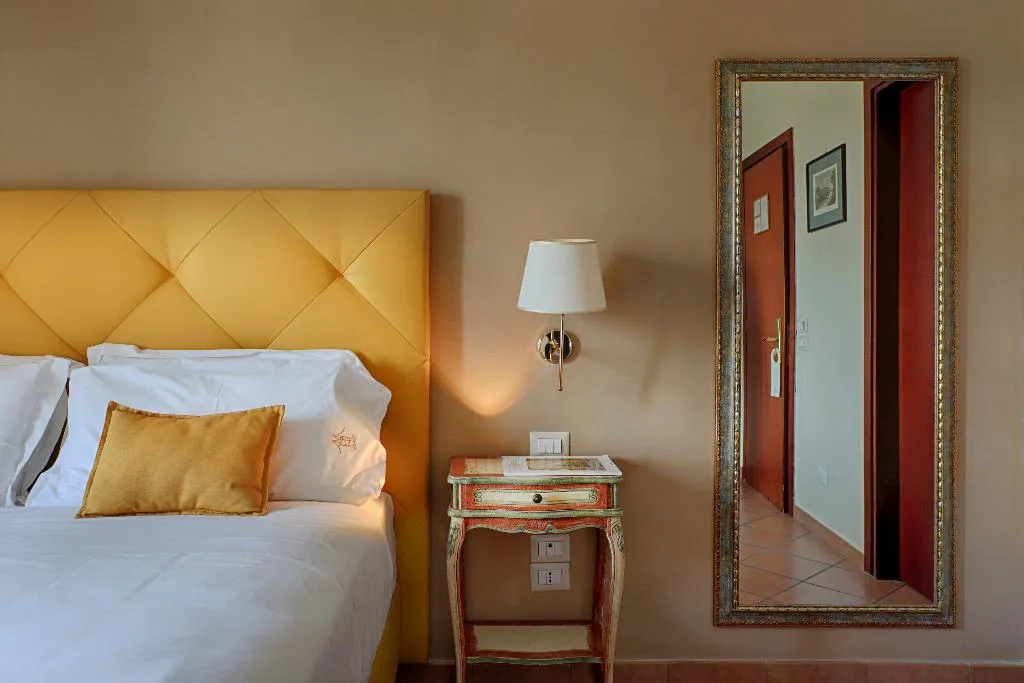 Double or Twin STANDARD Room, Montespina Park Hotel, Naples