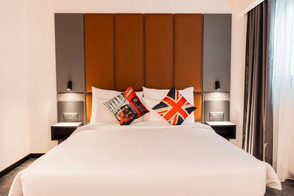 DOUBLE STANDARD Room, The Londoner Hotel St. Julians, Malta