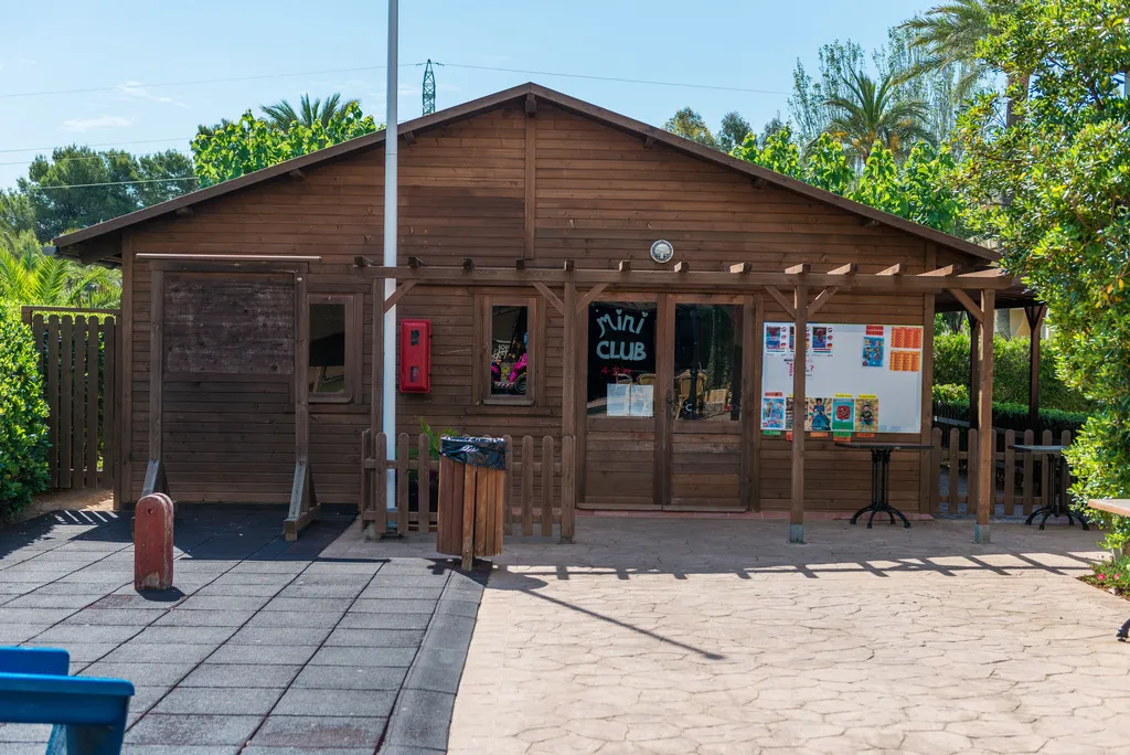 Sports and Entertainment, Apartamentos Siesta I, Majorca