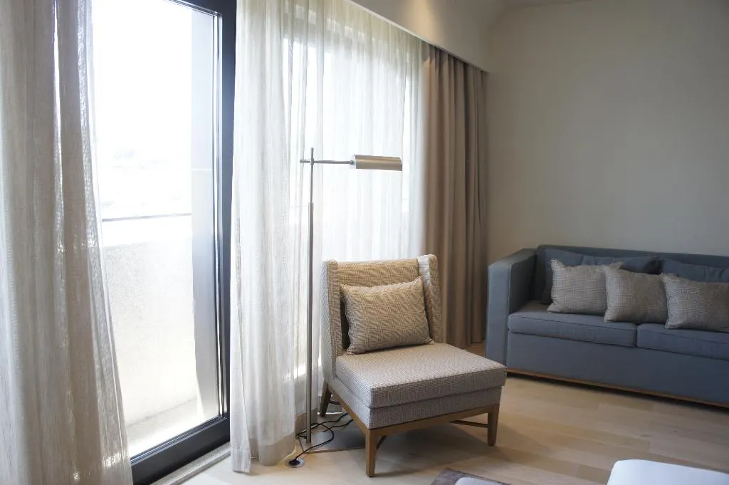 FAMILY ROOM DELUXE RIVER VIEW Room, Neya Porto Hotel, Porto