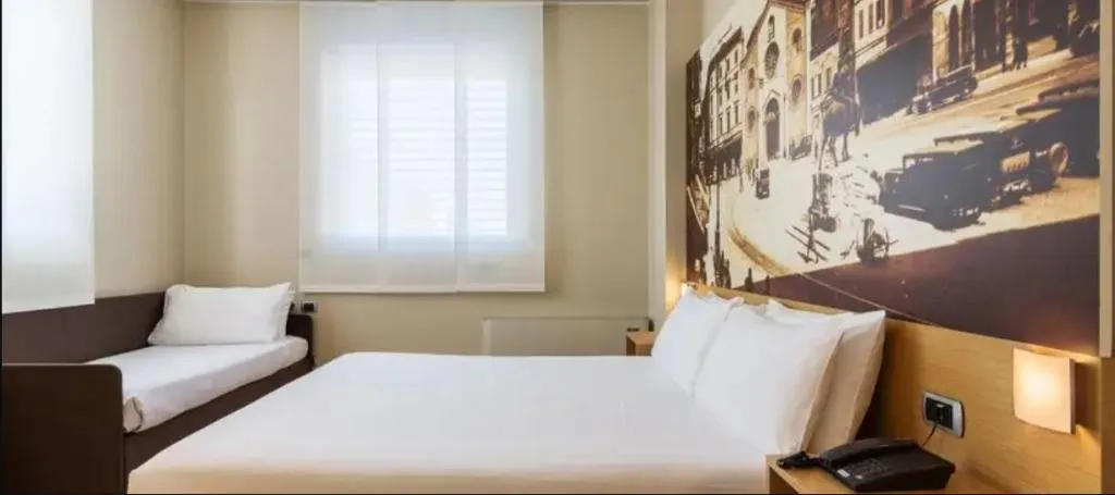 TRIPLE STANDARD Room, B&B Hotel Milano La Spezia, Milan