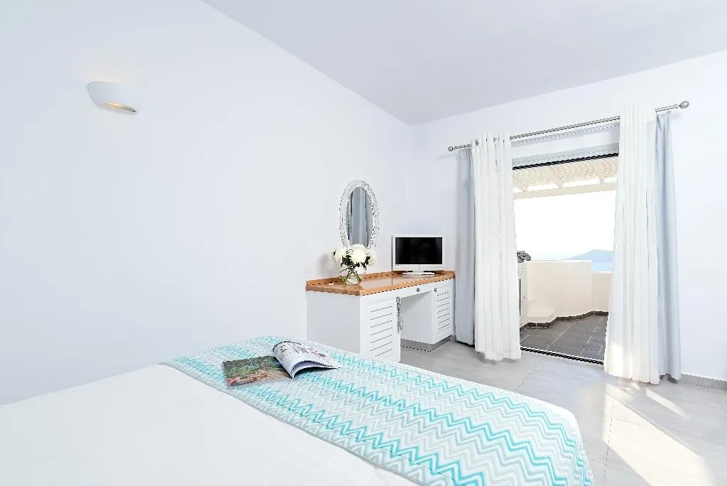 DOUBLE WITH JACUZZI Room, Agali Houses, Santorini