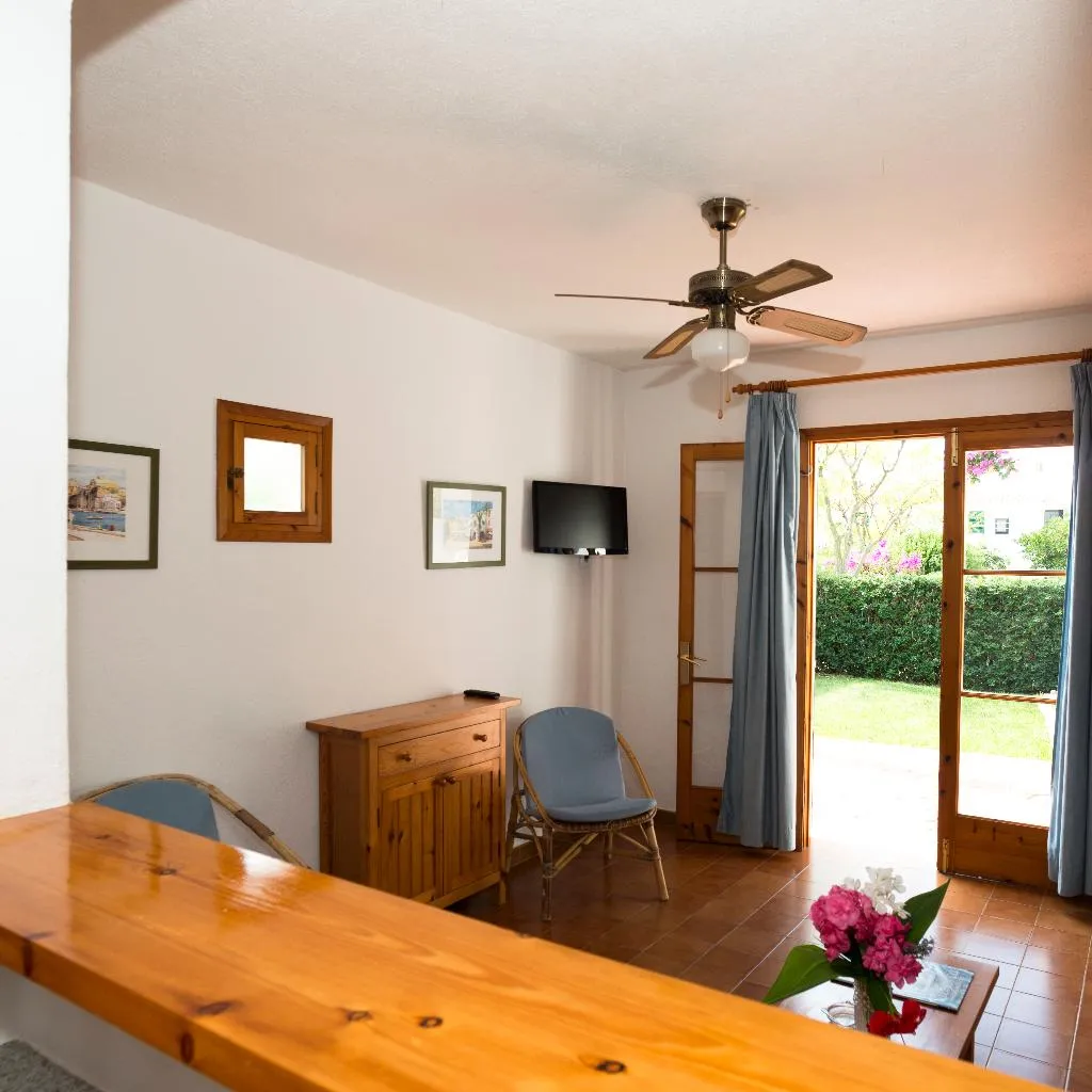 APARTMENT TWO BEDROOMS Room, Sa Caleta, Menorca