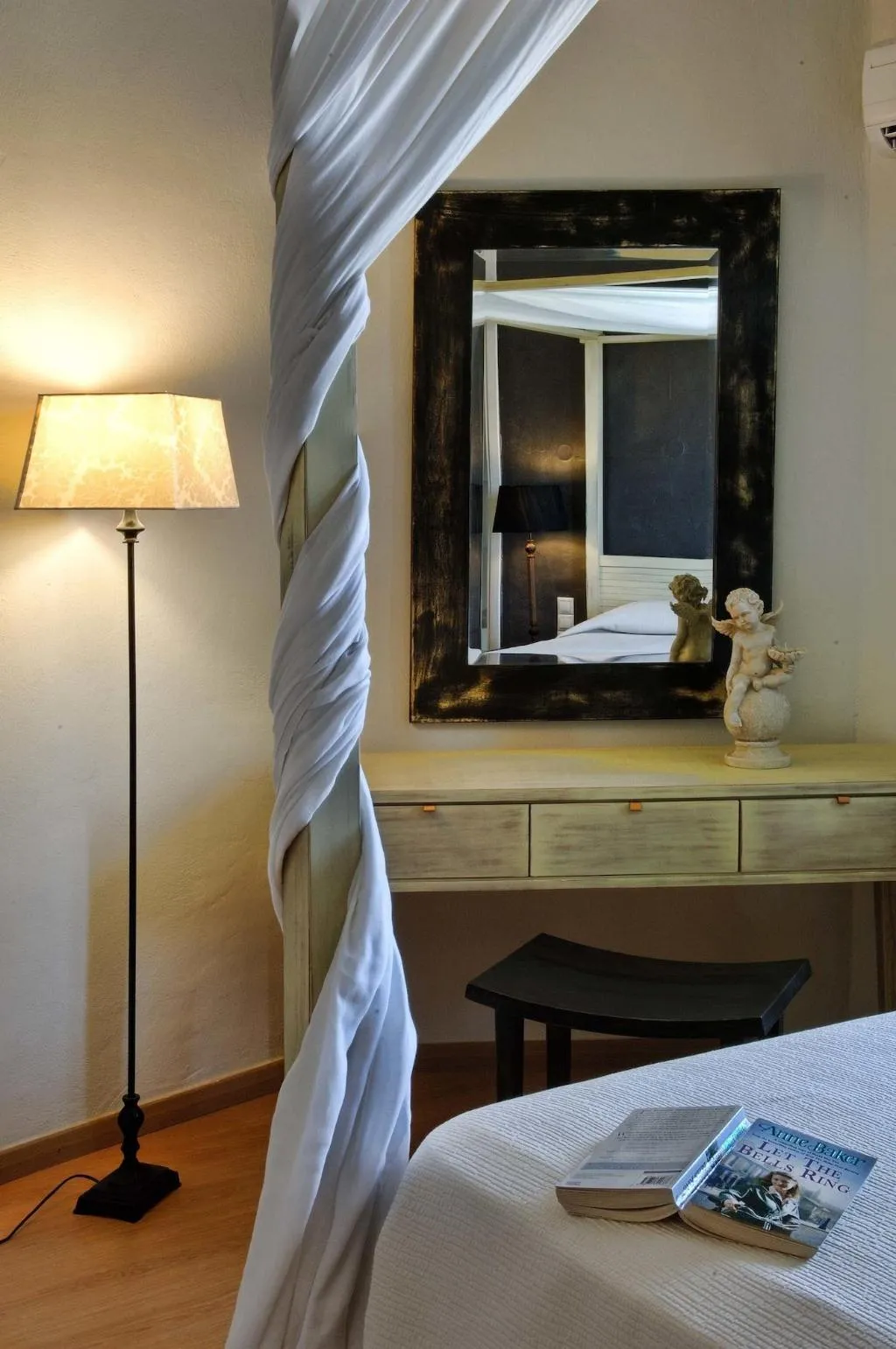 Room, Paradise Island Villas, Crete