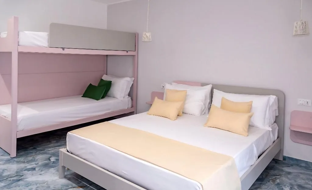 QUADRUPLE SUPERIOR WITH BALCONY Room, Maison Matie B&B Ercolano, Naples