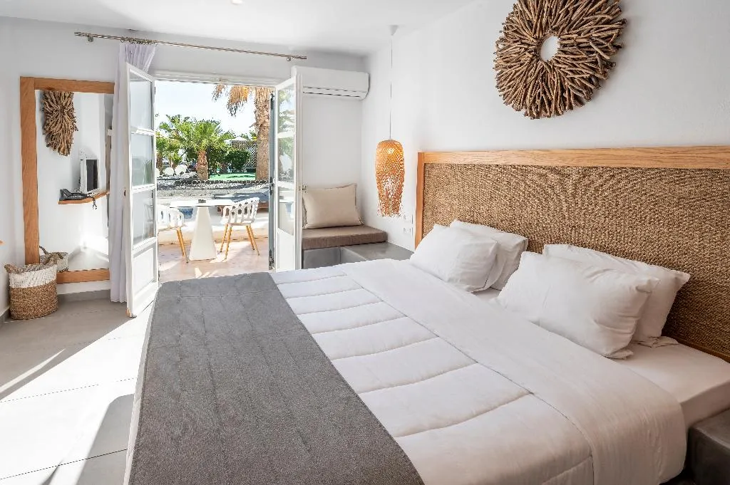 JUNIOR SUITE STANDARD Room, SMY Mediterranean White, Athens