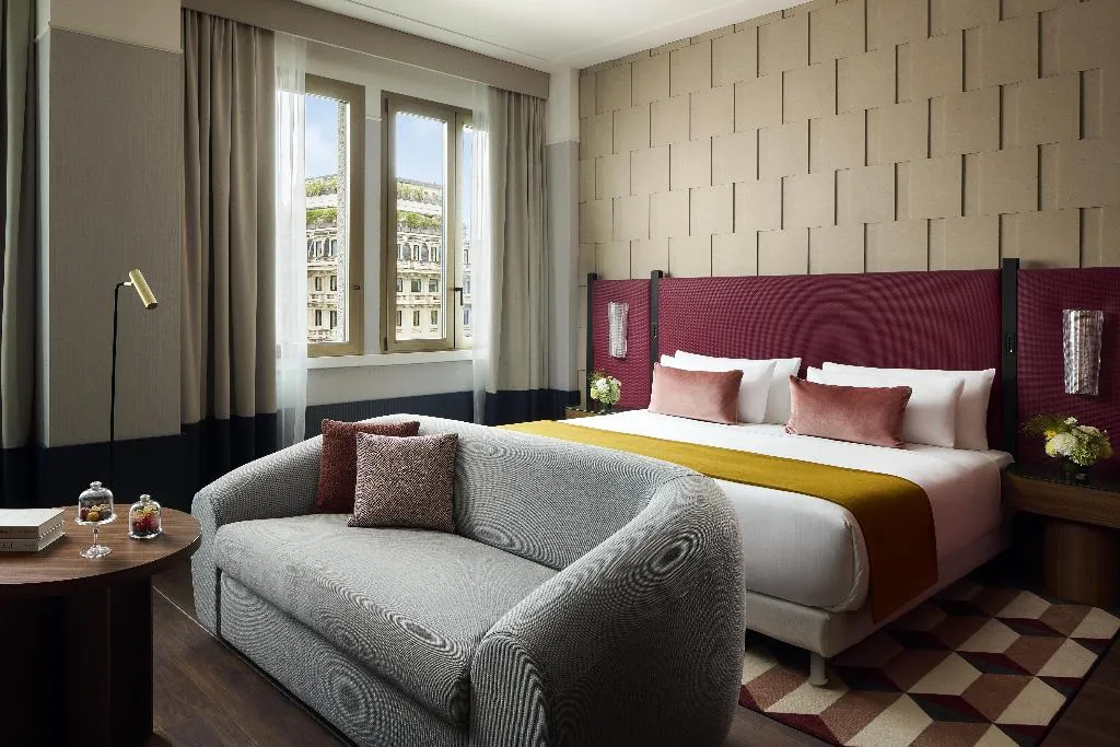 JUNIOR SUITE WITH VIEWS Room, Tivoli President Milano Hotel, Milan