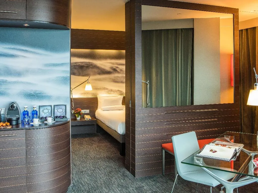 SUITE SUPERIOR QUEEN BED Room, Novotel Barcelona City, Barcelona
