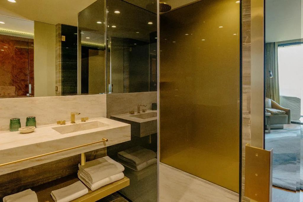SUITE OCEAN VIEW WITH BALCONY Room, Vila Foz Hotel & Spa, Porto