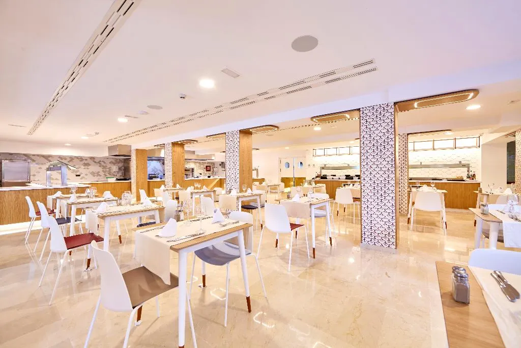 Restaurant, Mediterranean bay, Majorca