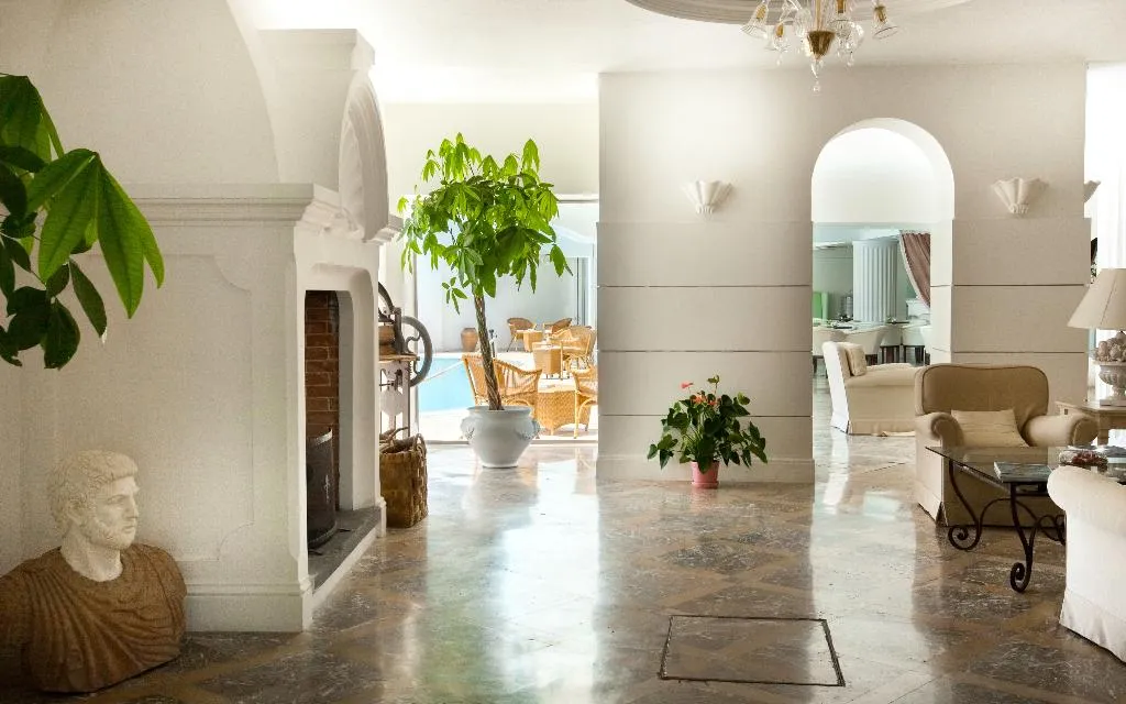 Lobby, La Residenza, Naples