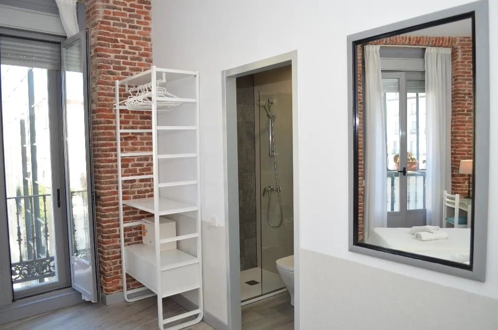 DOUBLE STANDARD Room, San Lorenzo, Madrid
