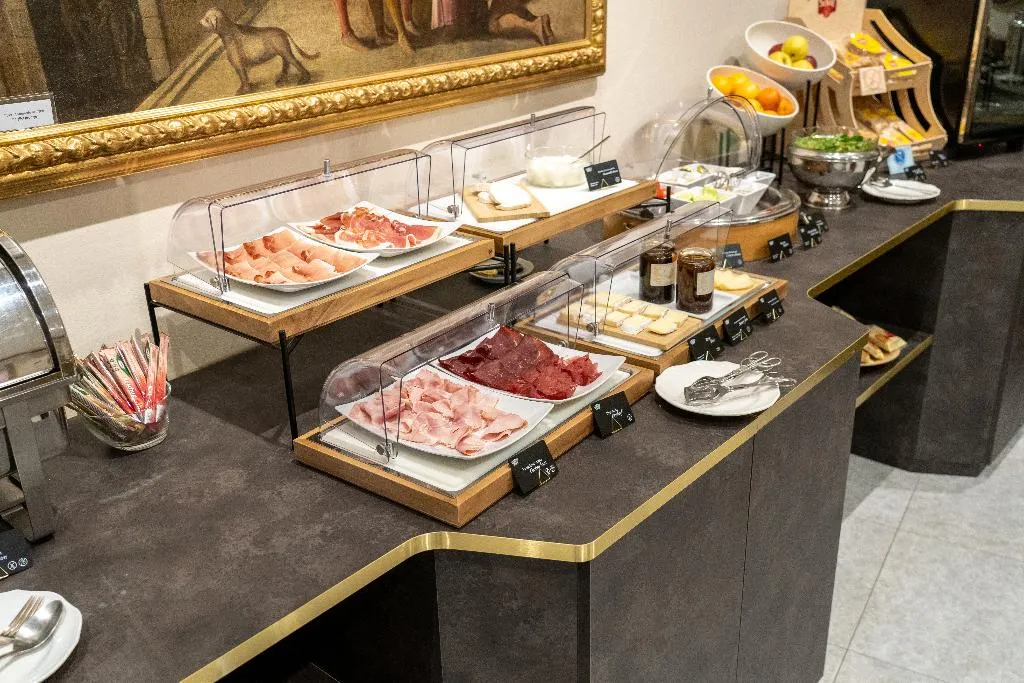 Restaurant, Regina, Milan