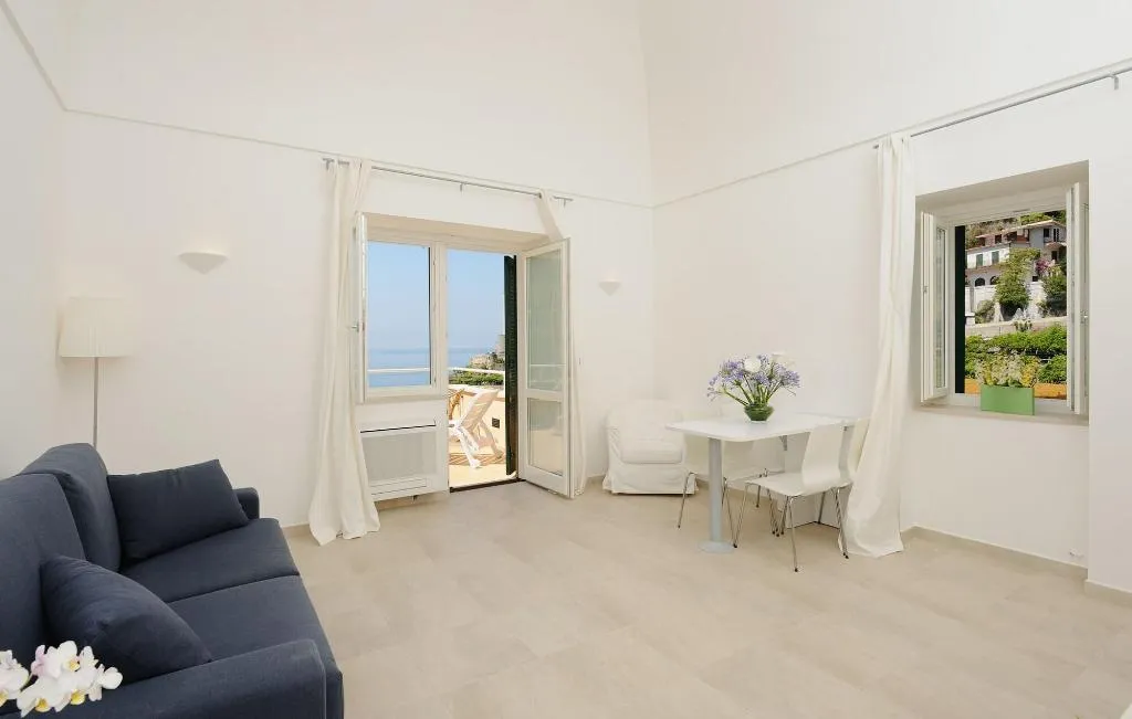 Room, Residence La Dolce Vita, Naples