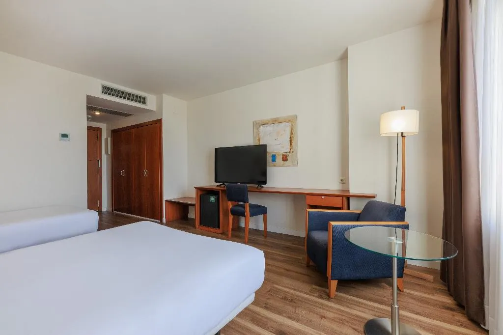 TRIPLE CLASSIC Room, Sercotel Sabadell Arrahona, Barcelona