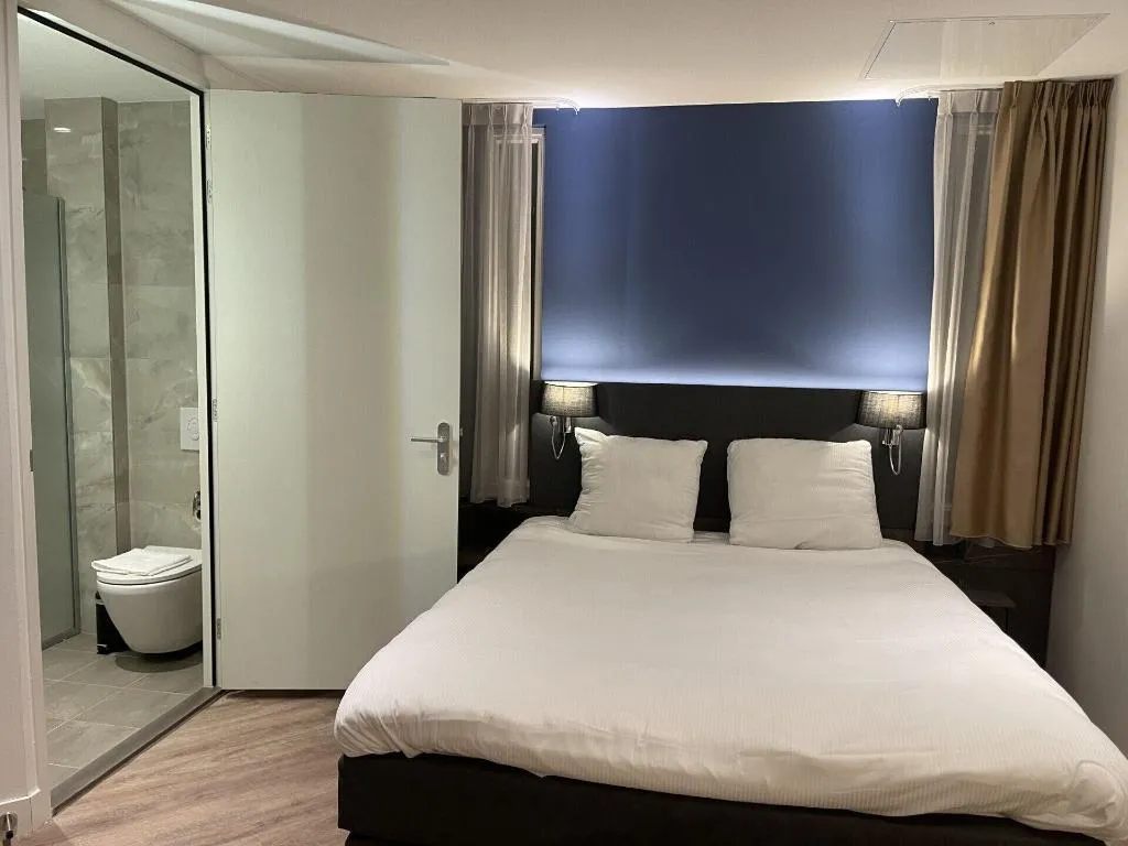 Room, OZO Hotels Antares Amsterdam Schiphol Airport, Amsterdam