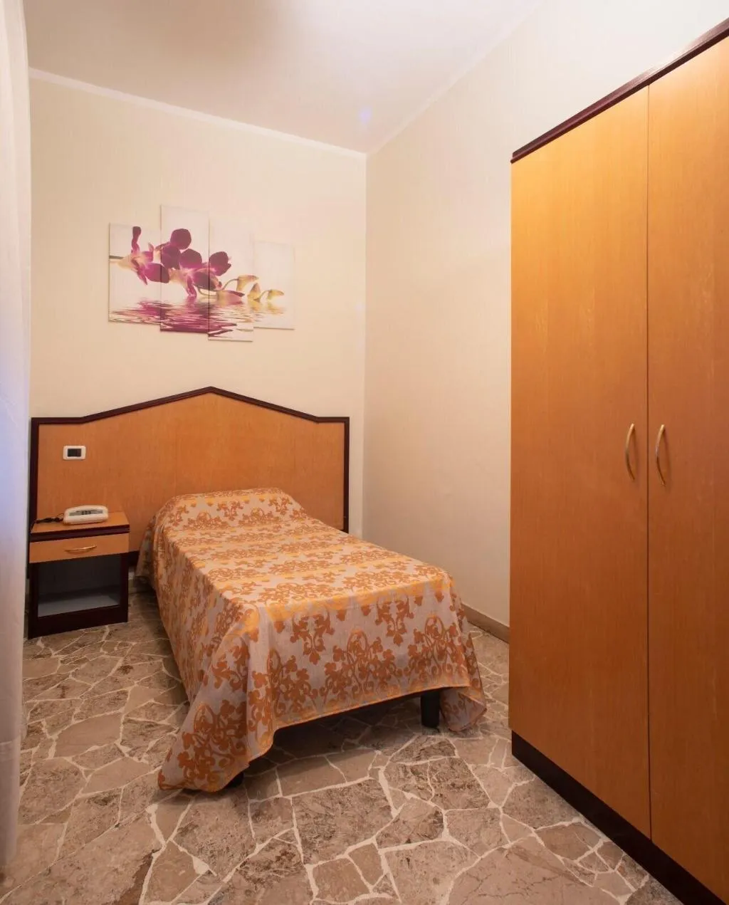 Room, H&L Hotel, Milan
